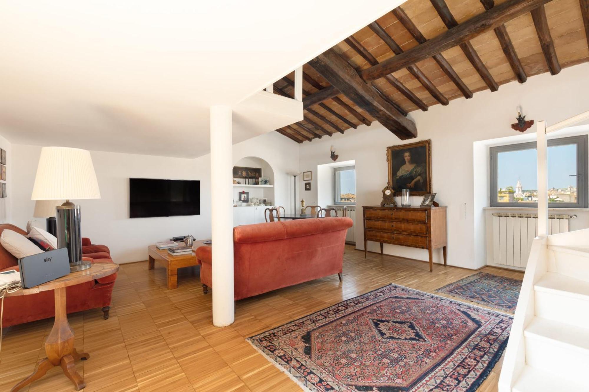 Farnese Stunning Penthouse | Romeloft Apartment *